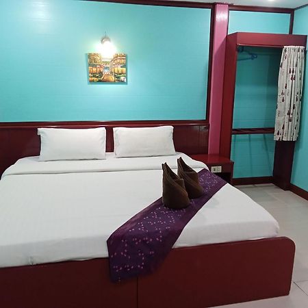 Haad Somboon House Bang Saphan Exterior foto