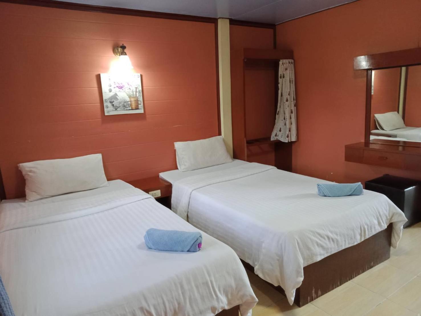 Haad Somboon House Bang Saphan Exterior foto