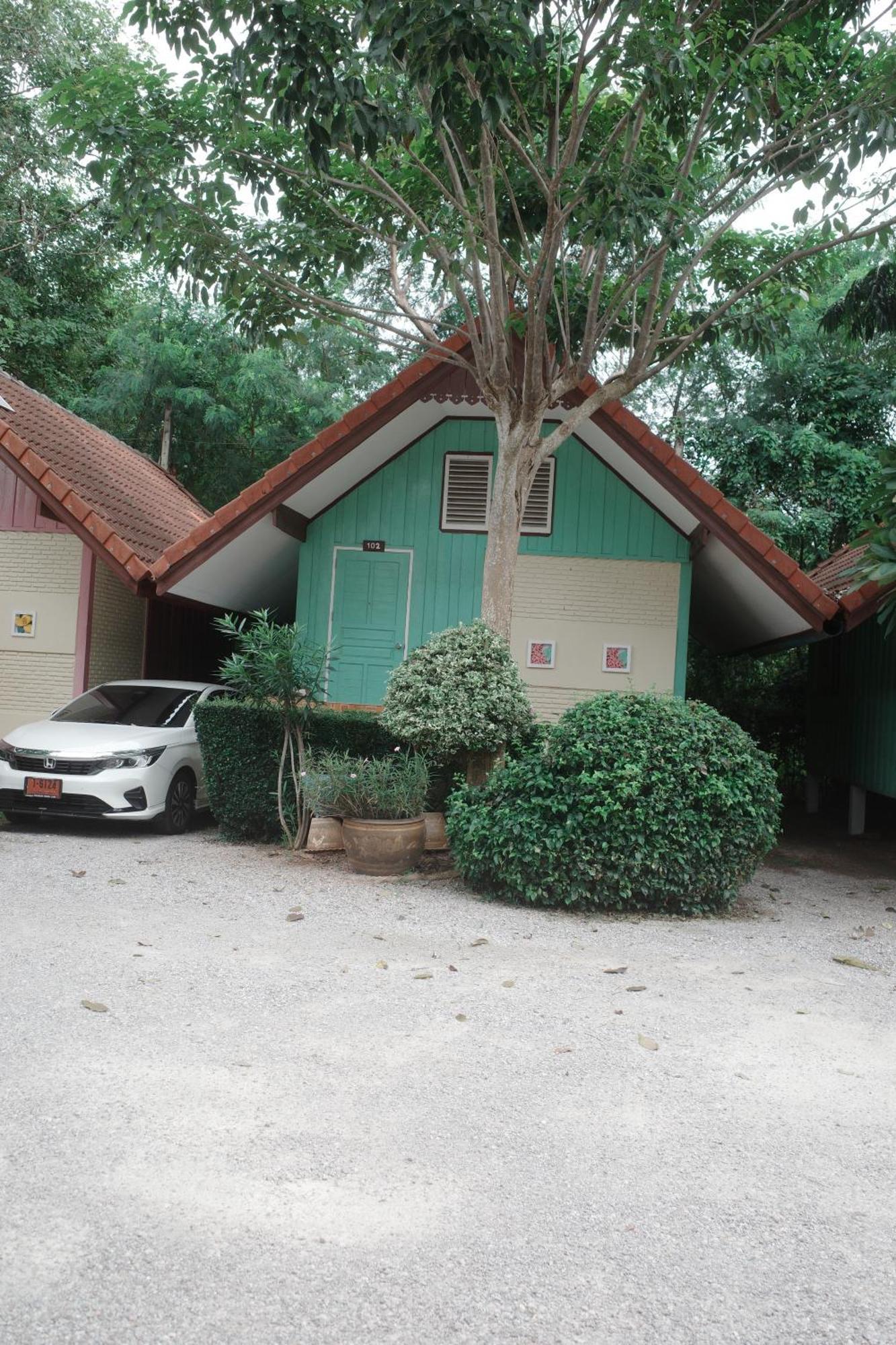 Haad Somboon House Bang Saphan Exterior foto