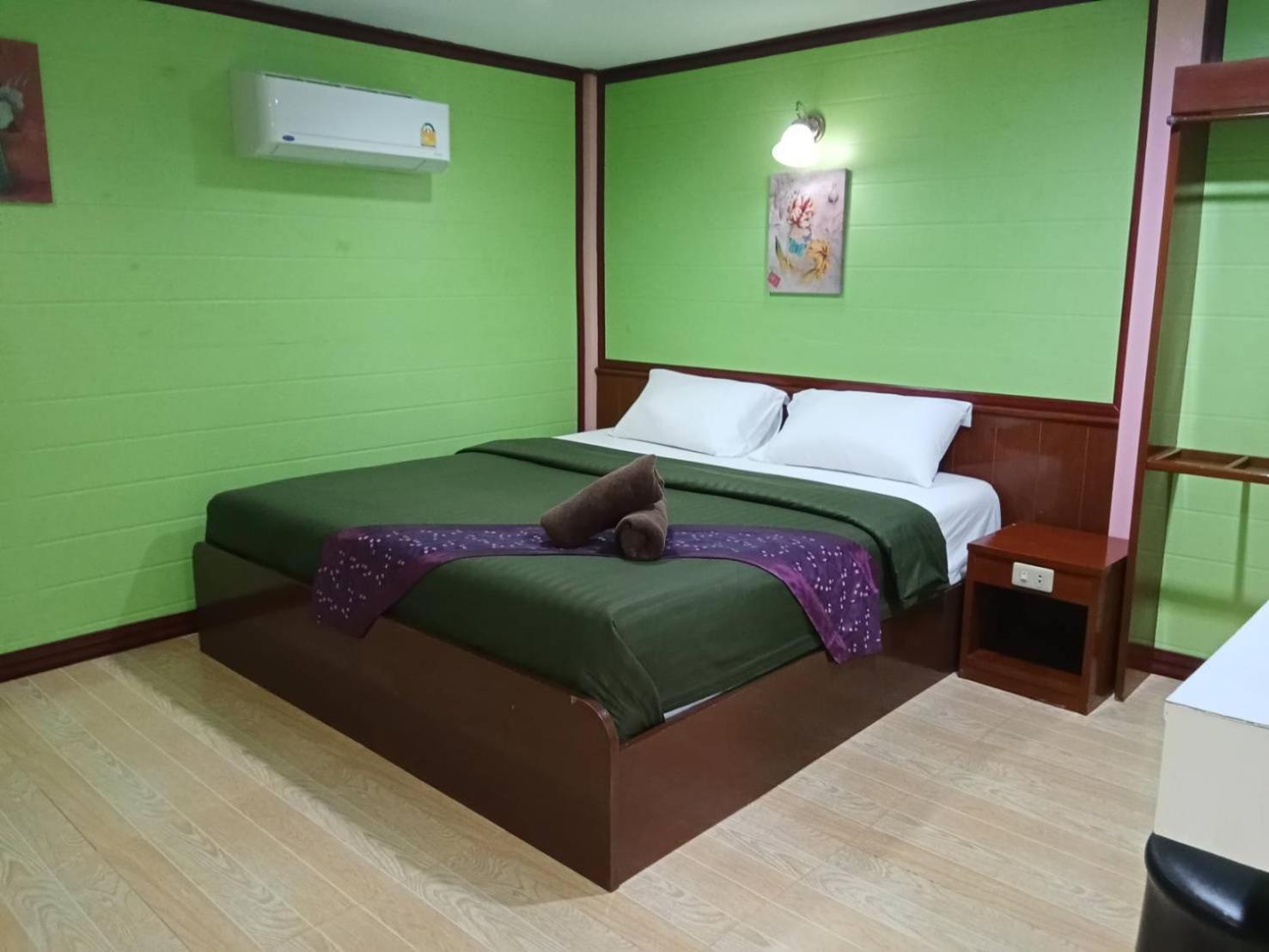 Haad Somboon House Bang Saphan Exterior foto