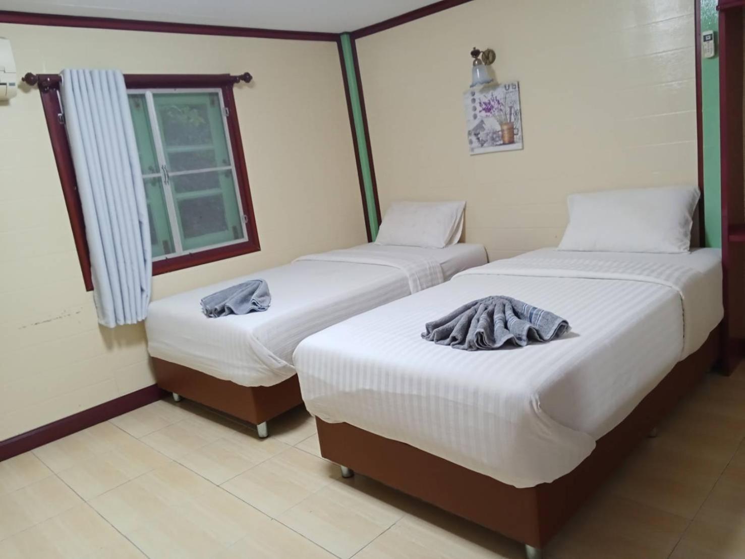 Haad Somboon House Bang Saphan Exterior foto