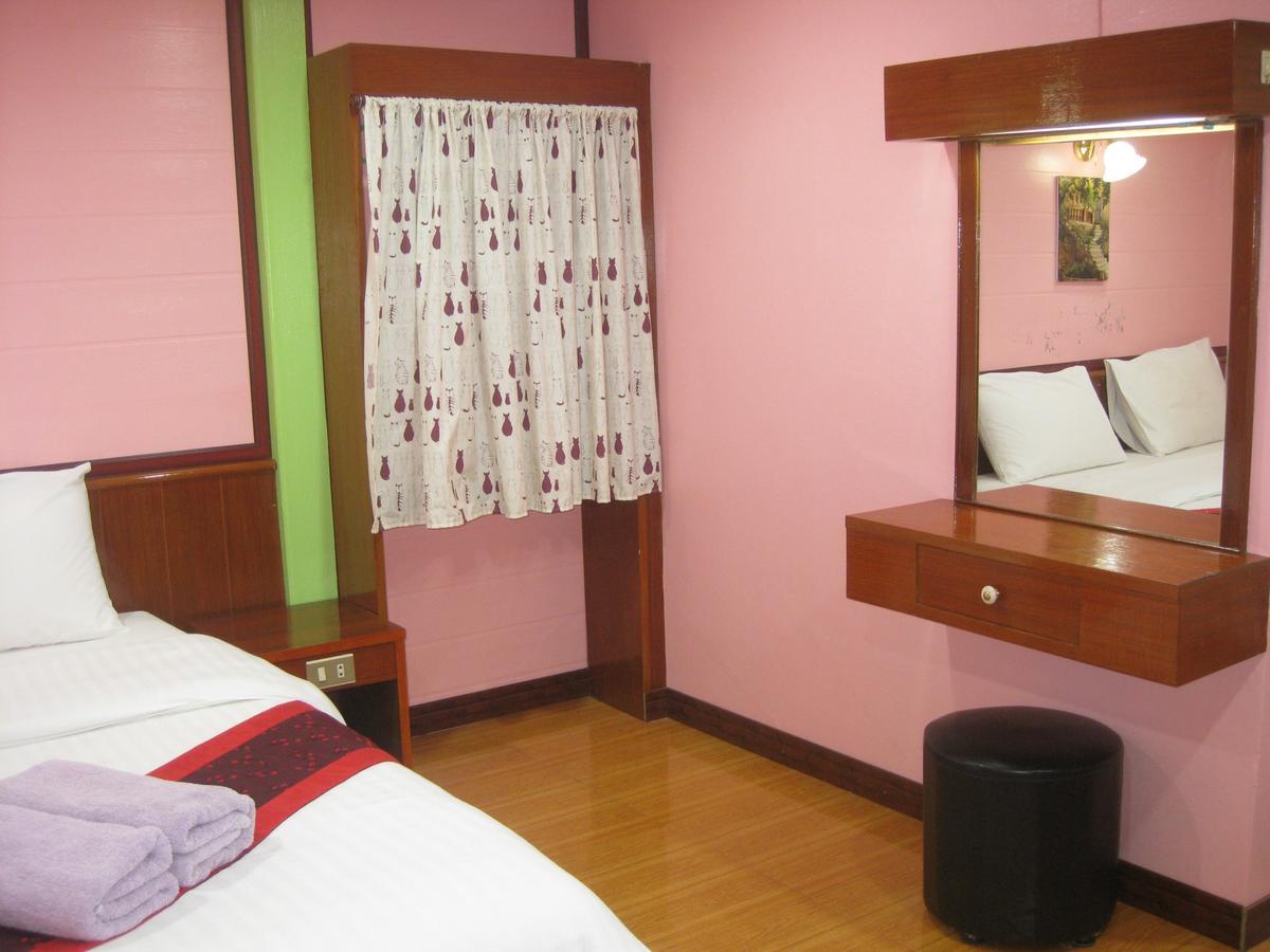 Haad Somboon House Bang Saphan Exterior foto