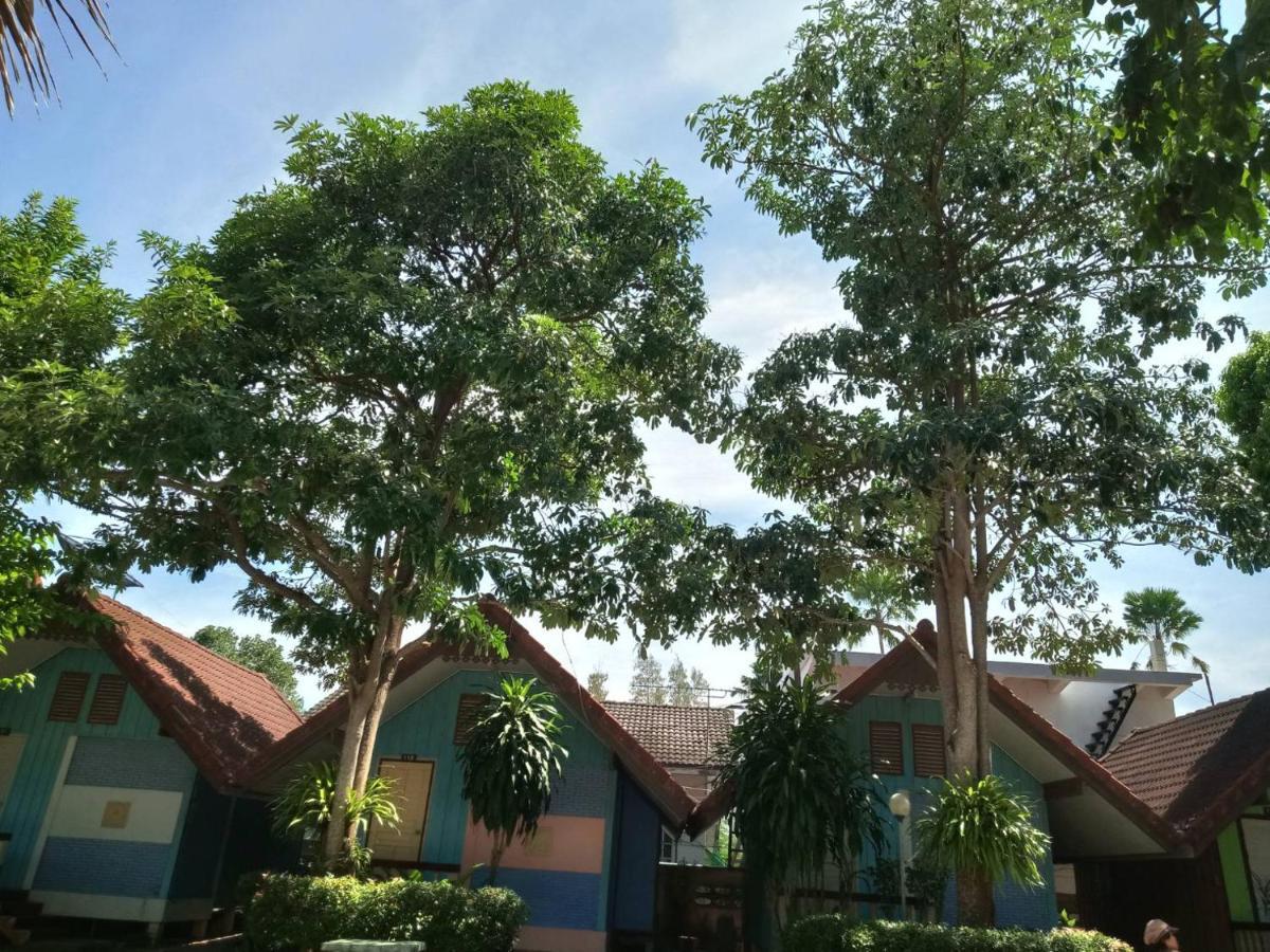 Haad Somboon House Bang Saphan Exterior foto